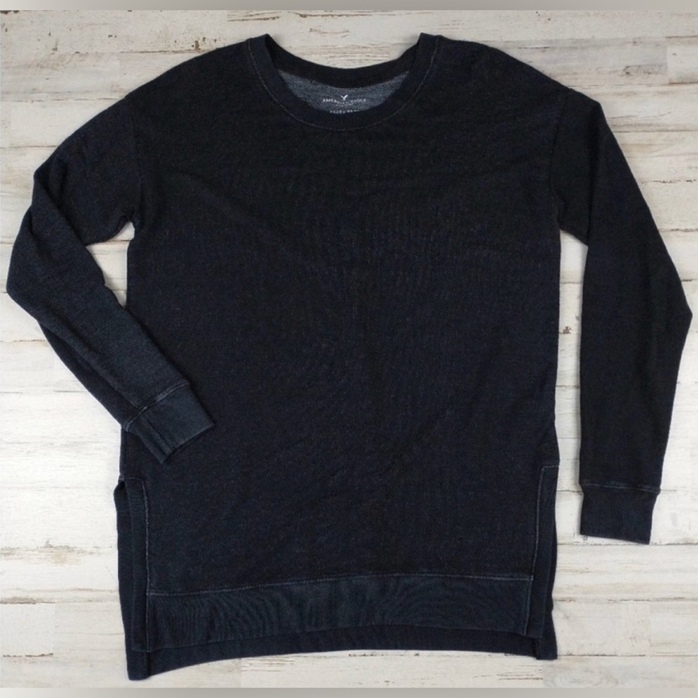 🖤 SÚPER COMFY & CUTE!  Oversized soft long sleeve women’s top. Size xs